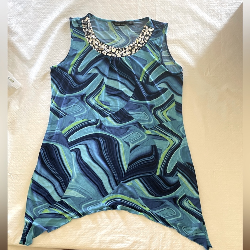 Nina Leonard Large Shark bite style sleeveless tunic in a swirl of blue & greens
